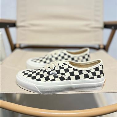 Vans Authentic 經典復古休閑運動板鞋