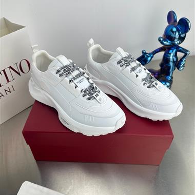 Valentino    2024新款男生休閒時尚鞋子