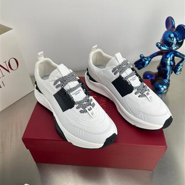 Valentino    2024新款男生休閒時尚鞋子