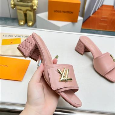 Louis Vuitton    2024新款女生休閒時尚鞋子