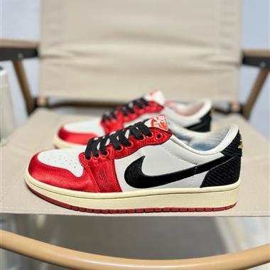 Trophy Room x Nike Jordan 1 Low OG "Away" AJ1