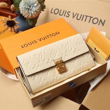 LOUIS VUITTON    2024新款時尚休閒包 尺寸：19*11*3CM