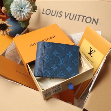 LOUIS VUITTON    2024新款時尚休閒包 尺寸：12*9CM