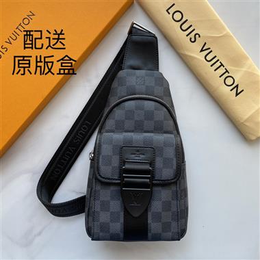 LOUIS VUITTON    2024新款男生時尚休閒包 尺寸：30×18×5.5CM