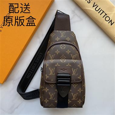 LOUIS VUITTON    2024新款男生時尚休閒包 尺寸：30×18×5.5CM