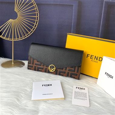 FENDI   2024新款男生時尚休閒包 尺寸：19*9*1CM