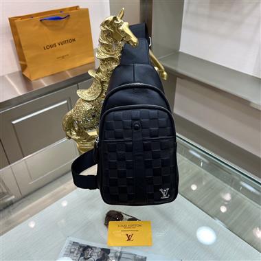 LOUIS VUITTON   2024新款男生時尚休閒包 尺寸：16-6-28CM