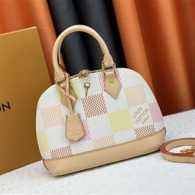 LOUIS VUITTON    2024新款女生時尚休閒包 尺寸：23.5*17.5*11.5CM