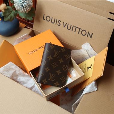 LOUIS VUITTON    2024新款時尚休閒包 尺寸：10*14*2.5CM