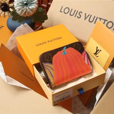 LOUIS VUITTON    2024新款時尚休閒包 尺寸：11*8*2CM