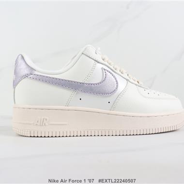 Nike Air Force 1 ′07 空軍一號低幫板鞋 