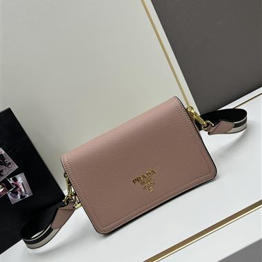 PRADA   2024新款時尚女生休閒包 尺寸:22*14*8CM