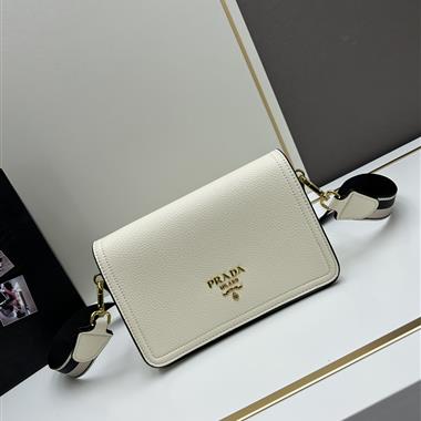 PRADA   2024新款時尚女生休閒包 尺寸:22*14*8CM