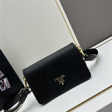 PRADA   2024新款時尚女生休閒包 尺寸:22*14*8CM