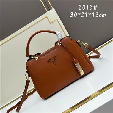 PRADA   2024新款時尚女生休閒包 尺寸:30*21*13CM
