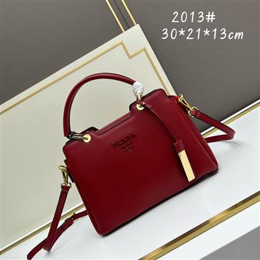 PRADA   2024新款時尚女生休閒包 尺寸:30*21*13CM