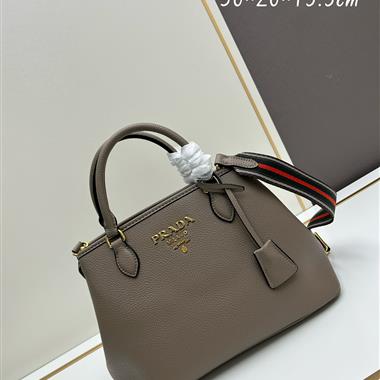 PRADA   2024新款時尚女生休閒包 尺寸:30*20*15.5CM