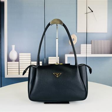 PRADA   2024新款時尚女生休閒包 尺寸:28x18x11CM