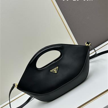 PRADA   2024新款時尚女生休閒包 尺寸:30*20*5CM