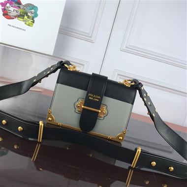 PRADA   2024新款時尚女生休閒包 尺寸:20*14*8CM