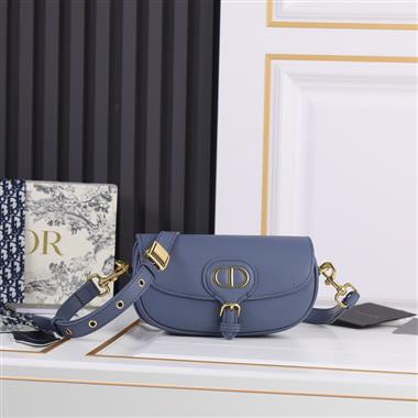 DIOR   2024新款時尚女生休閒包 尺寸：22*13*5CM