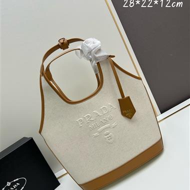 PRADA   2024新款時尚女生休閒包 尺寸:28*22.5*12.5CM