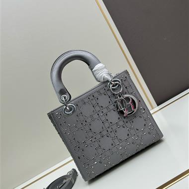 DIOR   2024新款時尚女生休閒包 尺寸：20x17x9CM