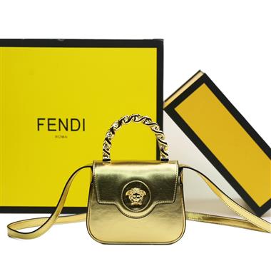 VERSACE   2024新款時尚女生休閒包 尺寸：16.5*6*14CM