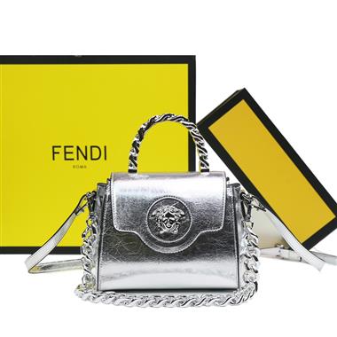 VERSACE   2024新款時尚女生休閒包 尺寸：21*10*15CM