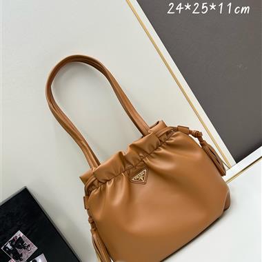PRADA   2024新款時尚女生休閒包 尺寸:24*25*11CM