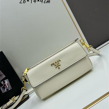 PRADA   2024新款時尚女生休閒包 尺寸:24*14*9CM