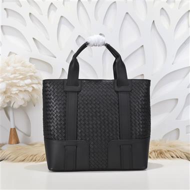 BOTTEGA VENETA   2025新款男生時尚包包 尺寸：42*32*15CM