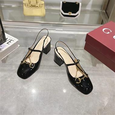 GUCCI   2025新款女生休閒時尚鞋子
