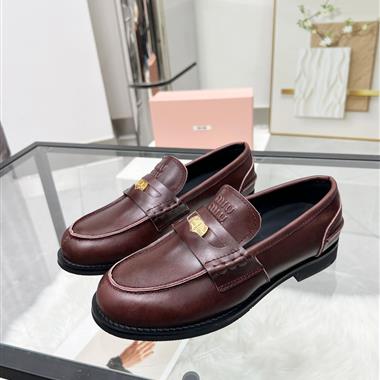 Miu miu    2025新款女生休閒時尚鞋子