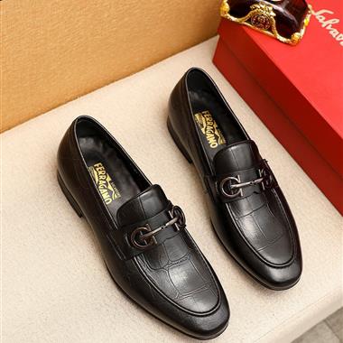 Ferragamo   2025新款男生休閒時尚鞋子