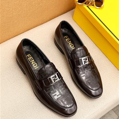 FENDI    2025新款男生休閒時尚鞋子