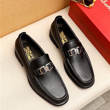 Ferragamo   2025新款男生休閒時尚鞋子