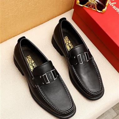 Ferragamo   2025新款男生休閒時尚鞋子
