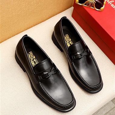 Ferragamo   2025新款男生休閒時尚鞋子