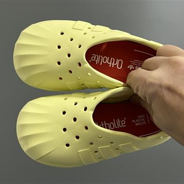 ADIDAS 醜萌洞洞一腳蹬兒童涼鞋