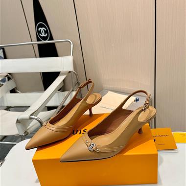 Louis Vuitton   2025新款女生休閒時尚鞋子