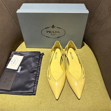 PRADA   2025新款女生休閒時尚鞋子
