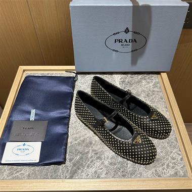 PRADA   2025新款女生休閒時尚鞋子