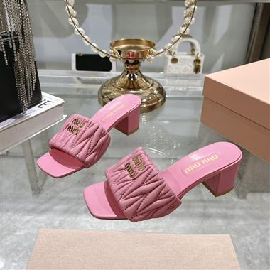 MIUMIU   2025新款女生休閒時尚鞋子