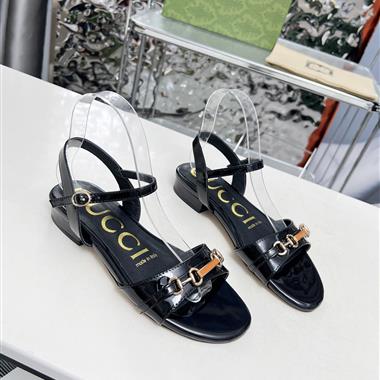 GUCCI   2025新款女生休閒時尚鞋子