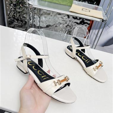 GUCCI   2025新款女生休閒時尚鞋子