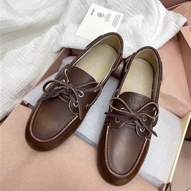 MIUMIU   2025新款女生休閒時尚鞋子