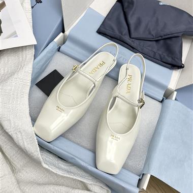 PRADA    2025新款女生休閒時尚鞋子
