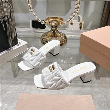 MIUMIU   2025新款女生休閒時尚鞋子