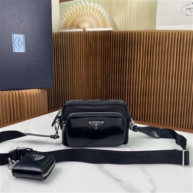 PRADA   2025新款男生時尚包包  尺寸：18*11.5*5CM